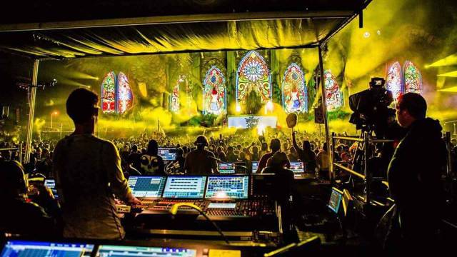 VJing Live operating Demo