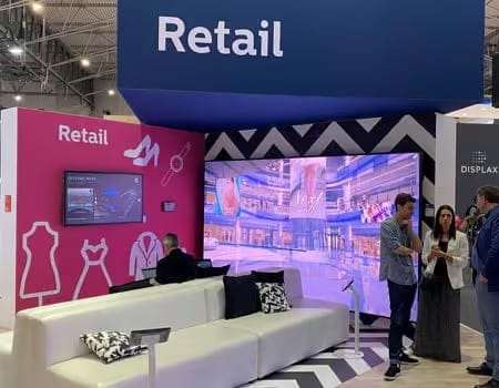 Visual content and show design for Philips PPDS at ISE 2022 by Vision Impossible