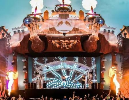 Opening show visuals for WiSH Outdoor Netherlands by Vision Impossible